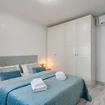 1 минута до пляжа, кондиционер, барбекю, Wi-fi Playa de las Americas (Tenerife)