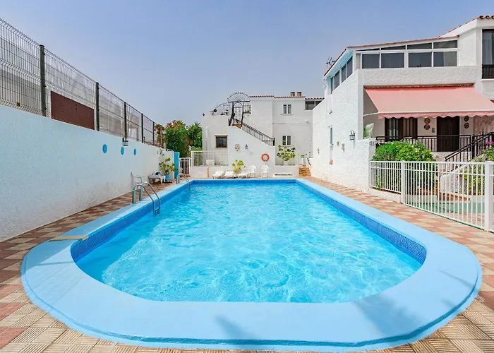 1 минута до пляжа, кондиционер, барбекю, Wi-fi Playa de las Américas