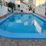 1 минута до пляжа, кондиционер, барбекю, Wi-fi Playa de las Americas (Tenerife)