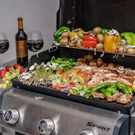 1 минута до пляжа, кондиционер, барбекю, Wi-fi *