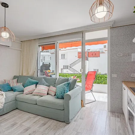 1 минута до пляжа, кондиционер, барбекю, Wi-fi Playa de las Americas (Tenerife)