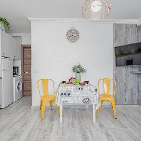 1 минута до пляжа, кондиционер, барбекю, Wi-fi Apartament Playa de las Americas (Tenerife)