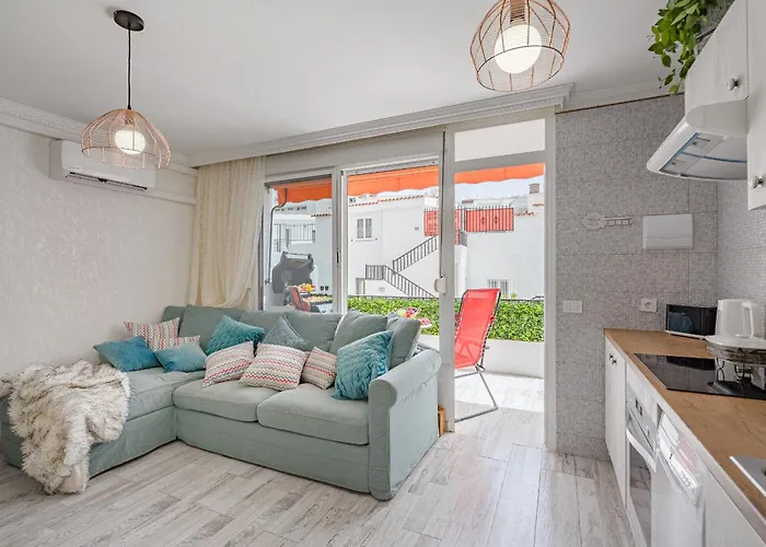 1 минута до пляжа, кондиционер, барбекю, Wi-fi Playa de las Américas